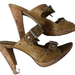 L COUTURE By LUICHINY size 10 tan Embellished Slides Silver studs Rhinestones